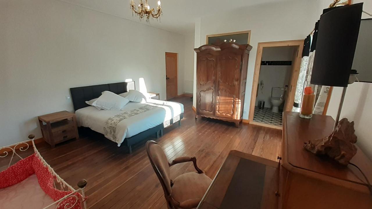 Auberge De Saint Jean Ploumilliau Екстериор снимка