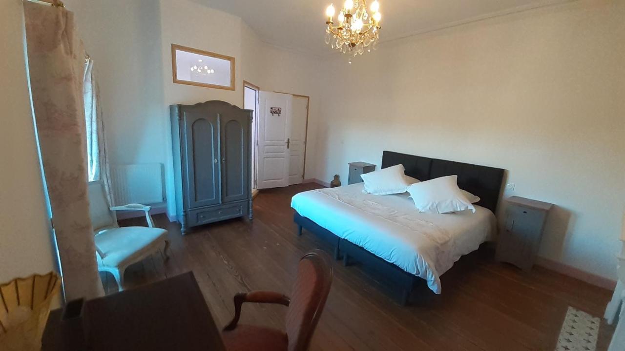 Auberge De Saint Jean Ploumilliau Екстериор снимка