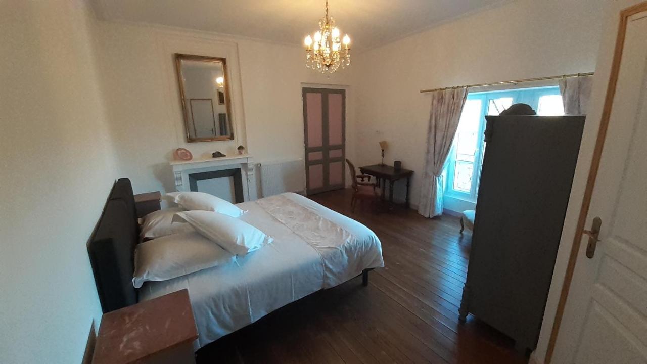Auberge De Saint Jean Ploumilliau Екстериор снимка