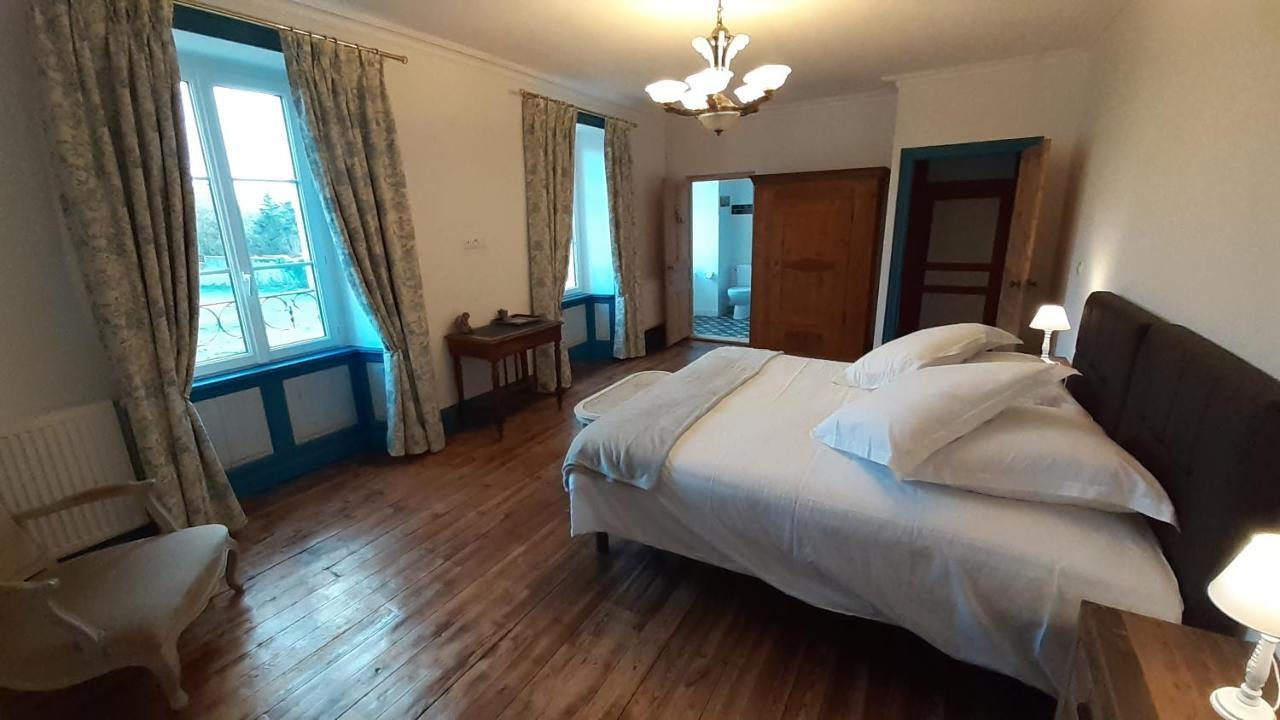 Auberge De Saint Jean Ploumilliau Екстериор снимка