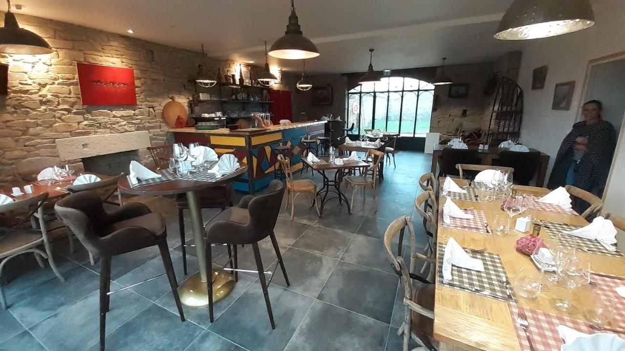Auberge De Saint Jean Ploumilliau Екстериор снимка