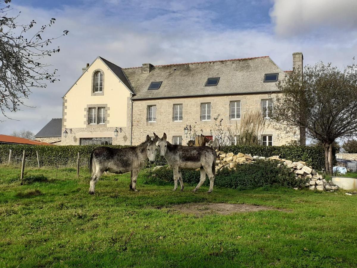 Auberge De Saint Jean Ploumilliau Екстериор снимка